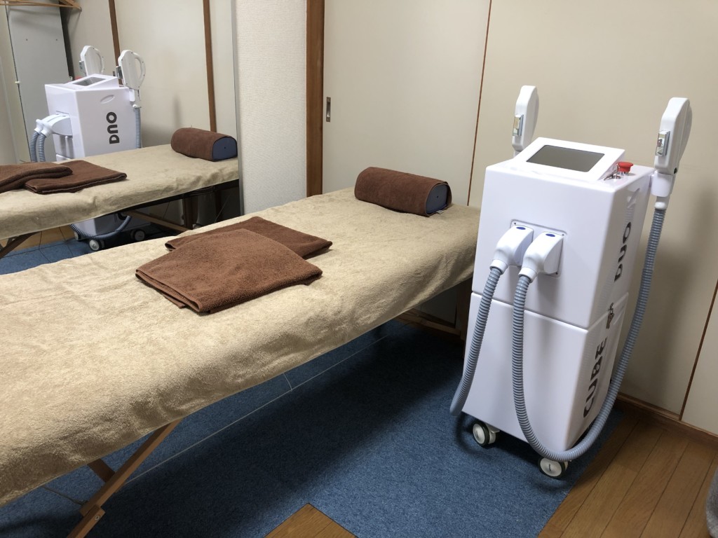 施術を脱毛器の写真です